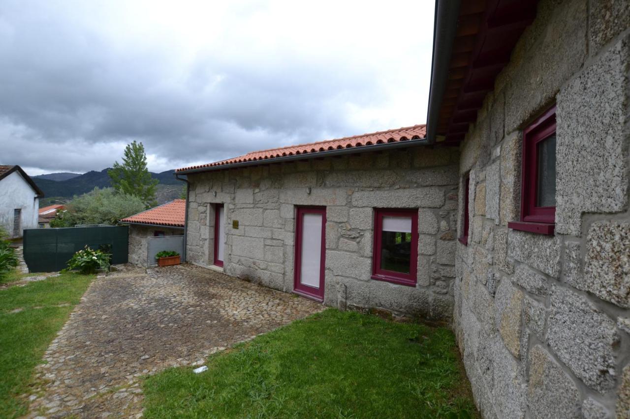Aldeia Turistica De Louredo Guest House วีเอย์รา ดู มีโญ ภายนอก รูปภาพ
