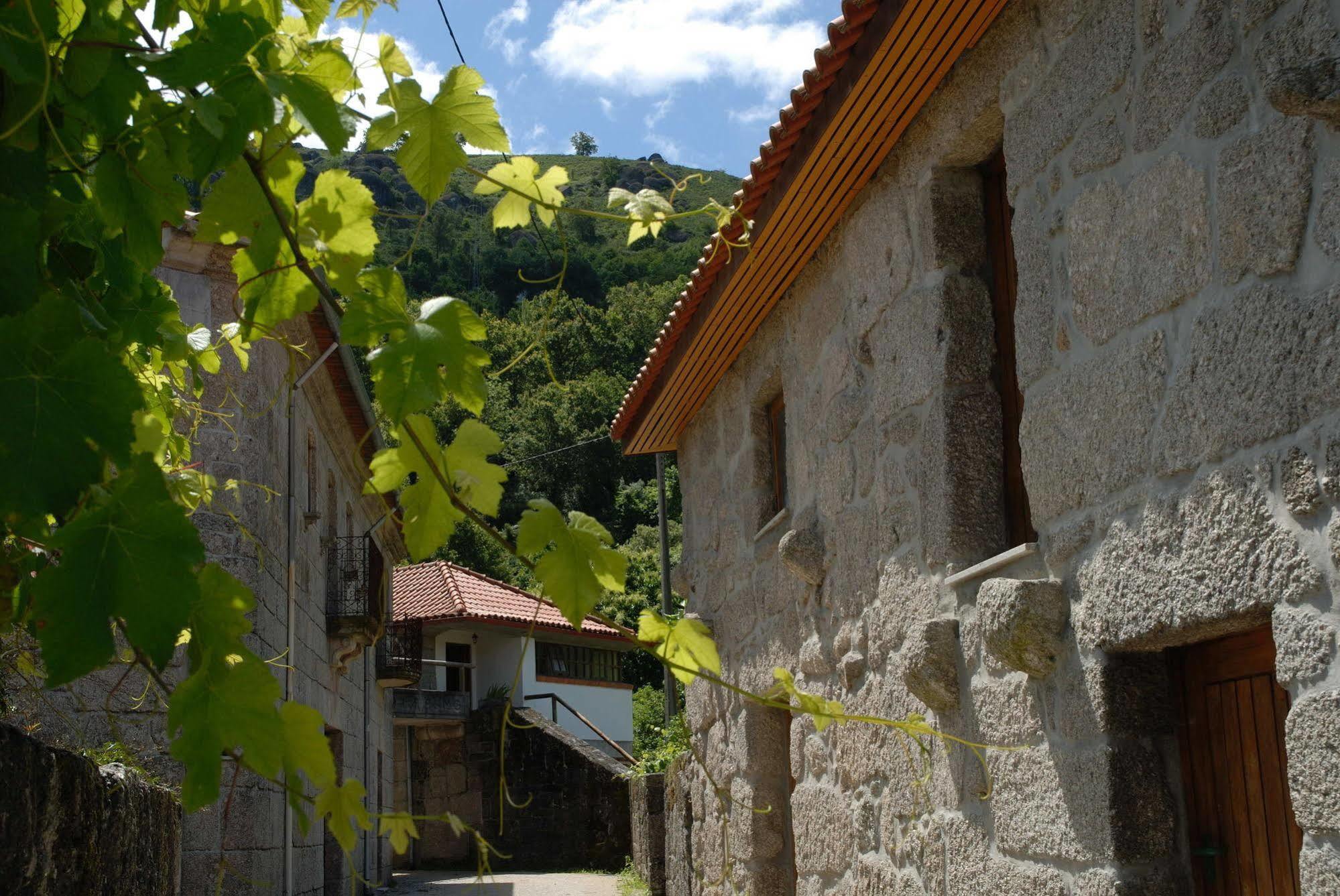 Aldeia Turistica De Louredo Guest House วีเอย์รา ดู มีโญ ภายนอก รูปภาพ