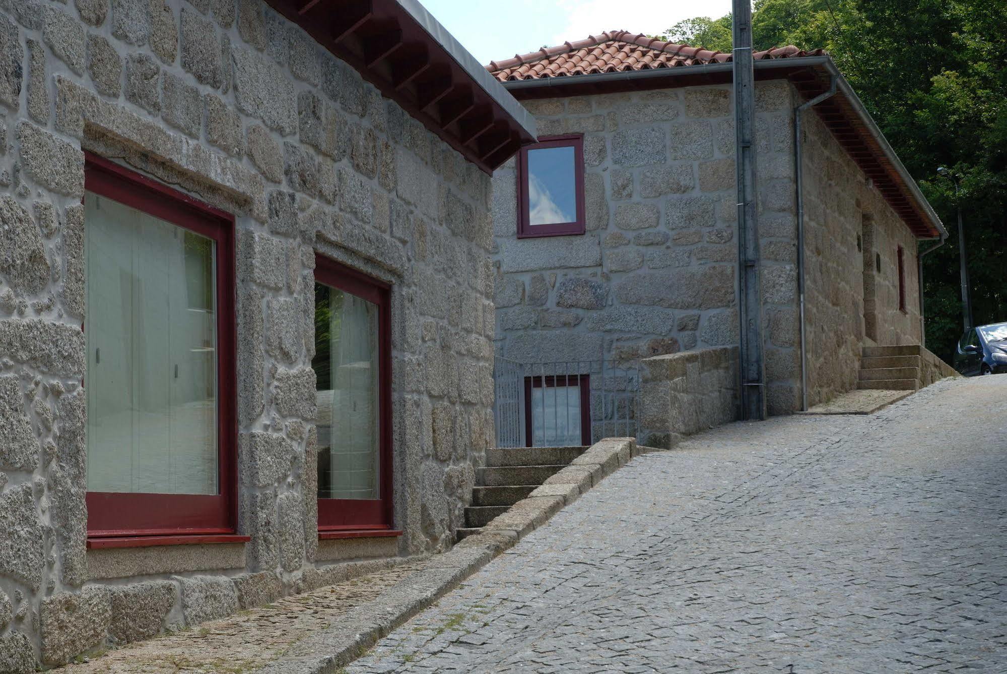 Aldeia Turistica De Louredo Guest House วีเอย์รา ดู มีโญ ภายนอก รูปภาพ