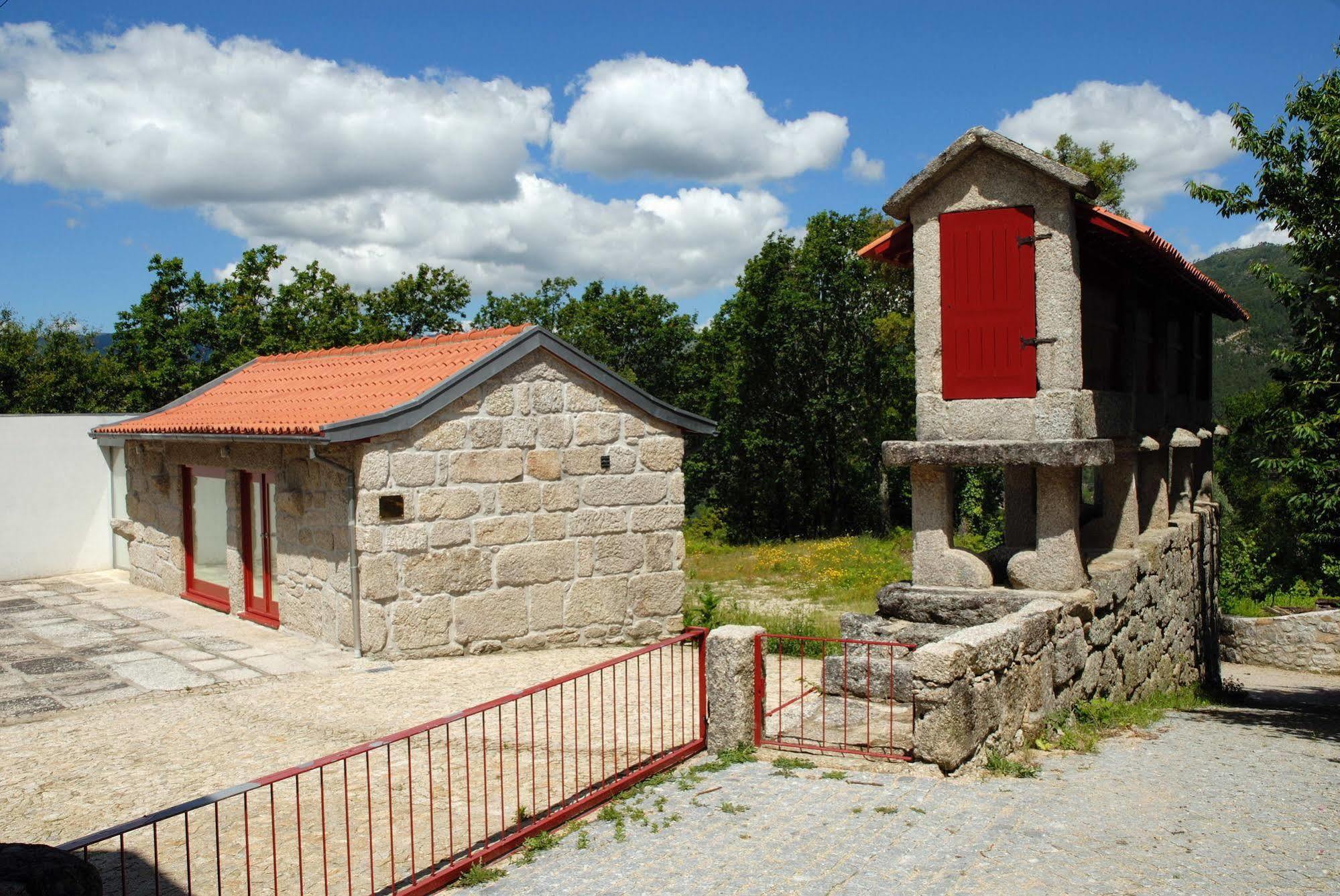 Aldeia Turistica De Louredo Guest House วีเอย์รา ดู มีโญ ภายนอก รูปภาพ