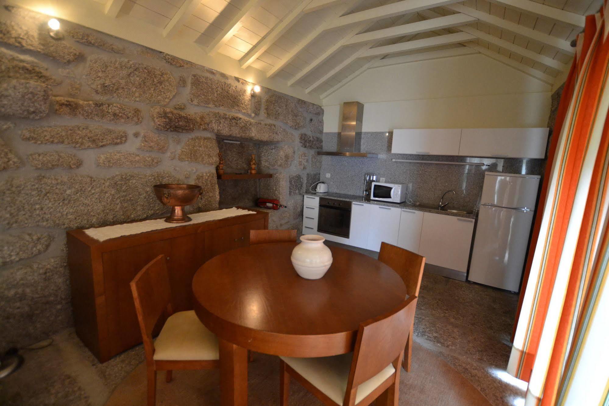 Aldeia Turistica De Louredo Guest House วีเอย์รา ดู มีโญ ภายนอก รูปภาพ