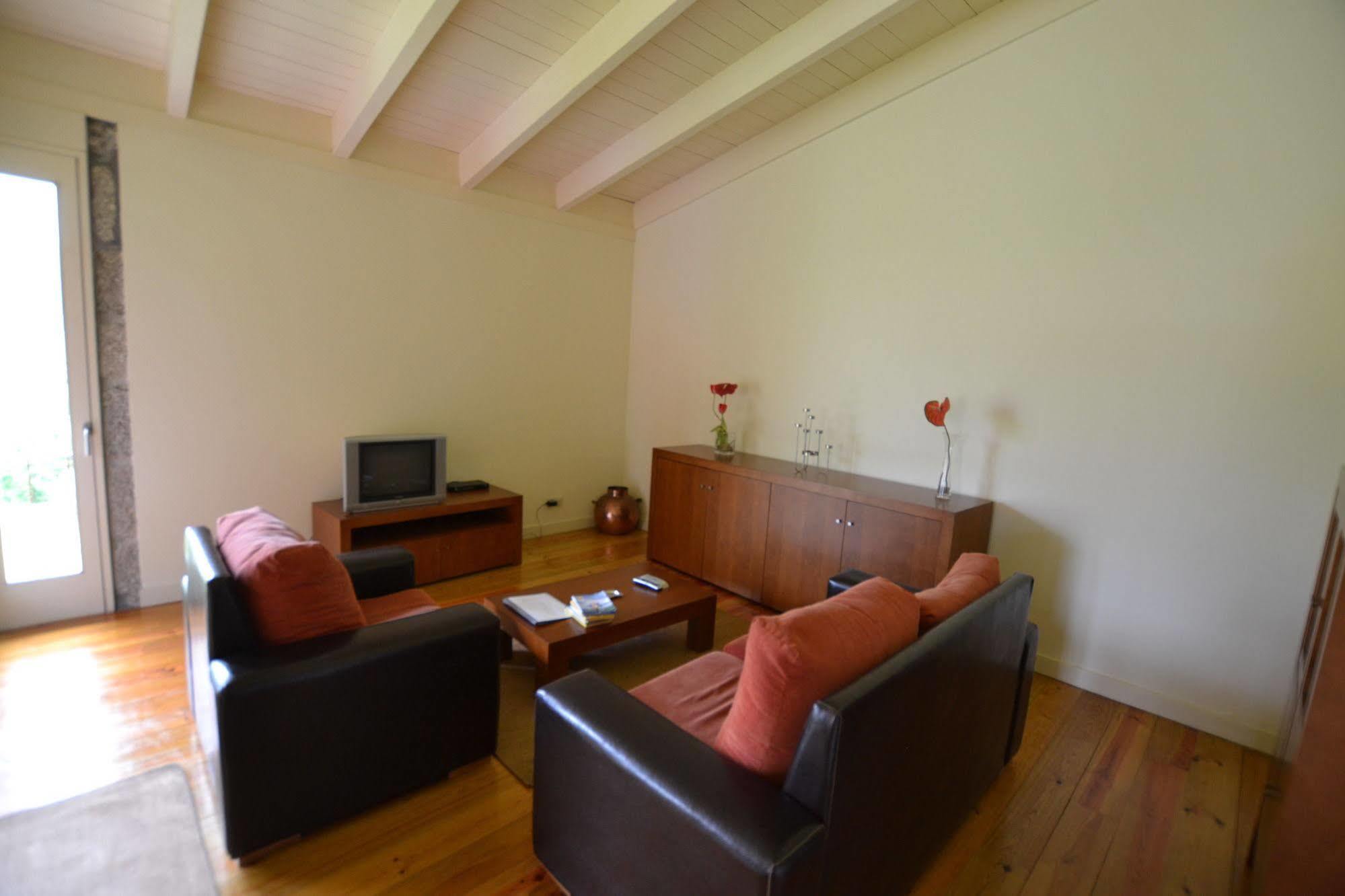 Aldeia Turistica De Louredo Guest House วีเอย์รา ดู มีโญ ภายนอก รูปภาพ